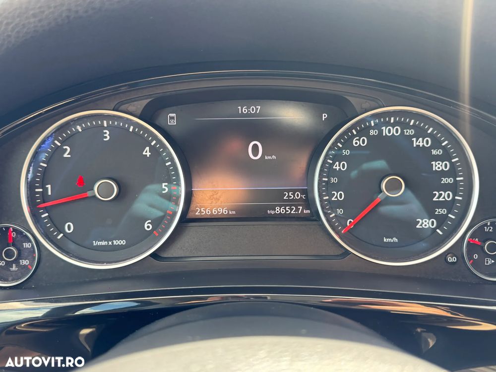 Volkswagen Touareg 3.0 V6 TDI BMT - 10