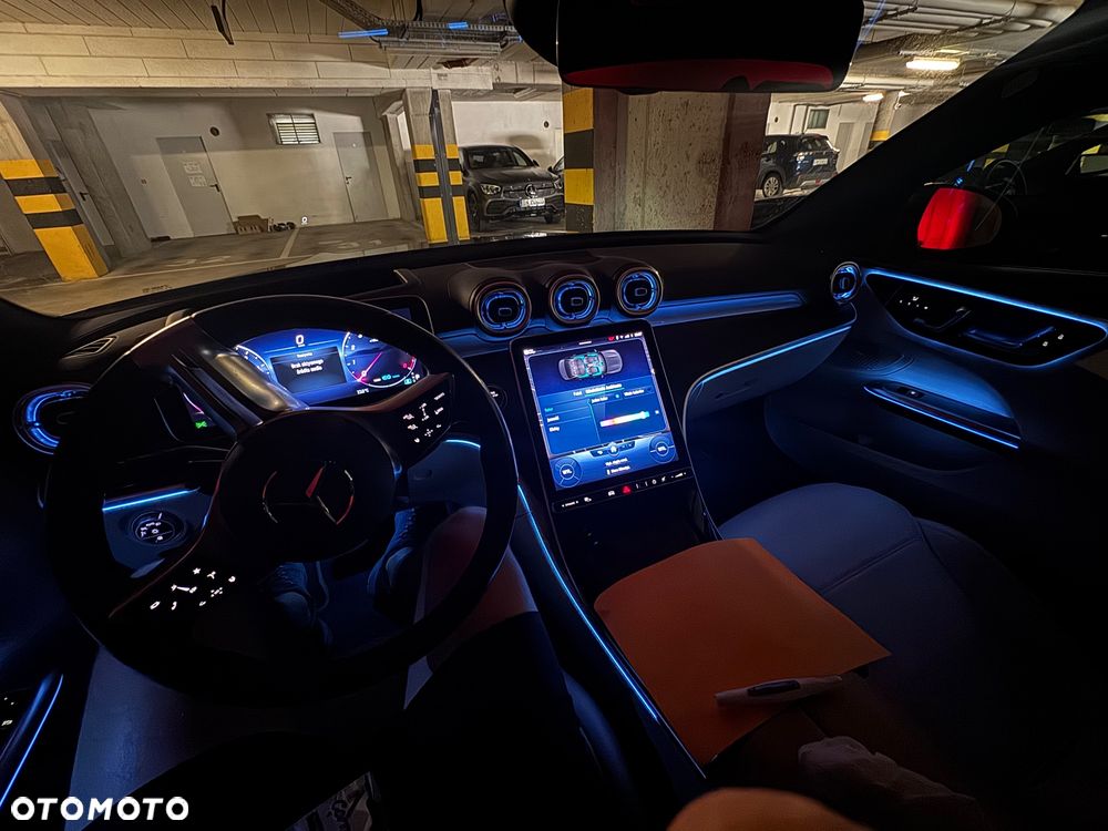 Mercedes-Benz Klasa C 300 4Matic 9G-TRONIC Avantgarde - 33