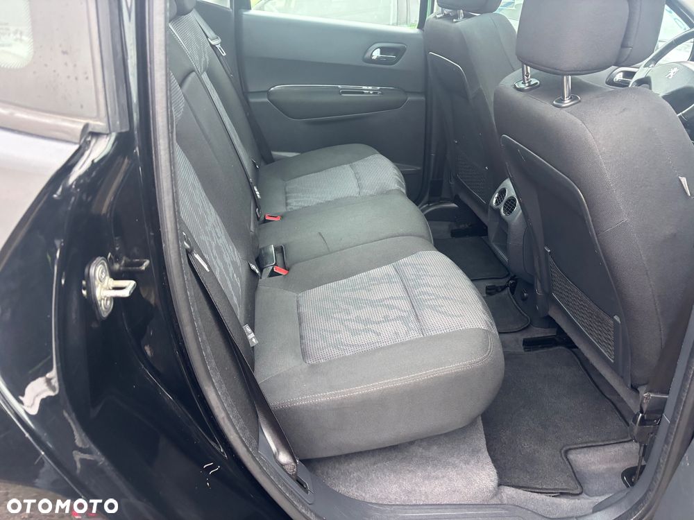 Peugeot 3008 120 VTi Active - 28