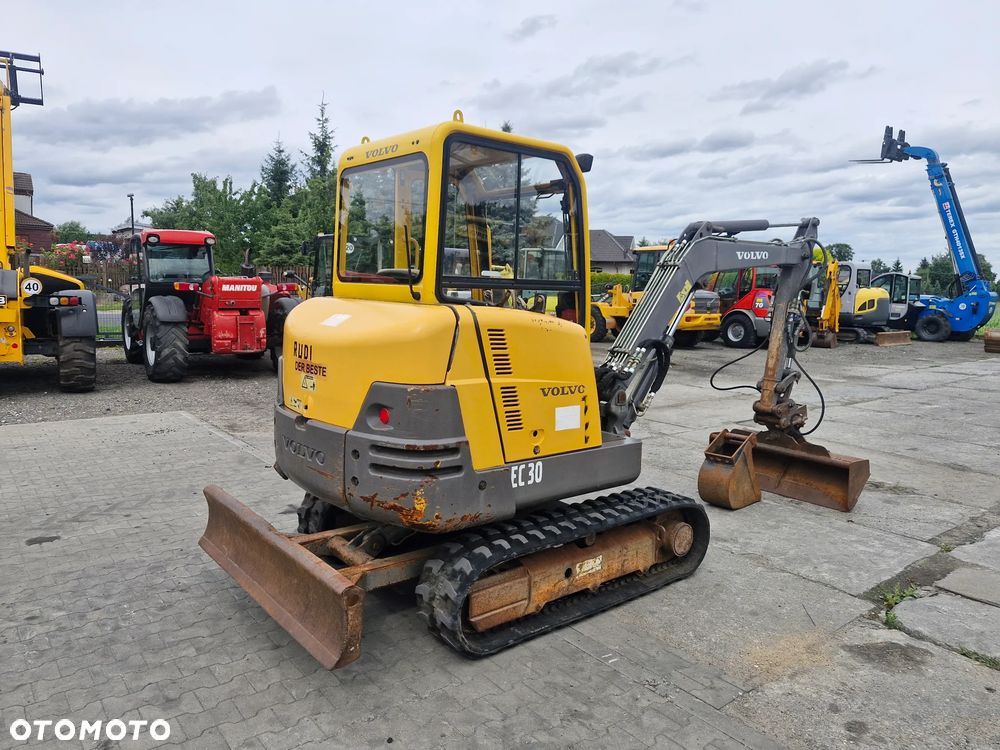 Volvo EC30 - 2