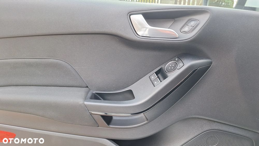 Ford Fiesta 1.1 S&S TREND - 10