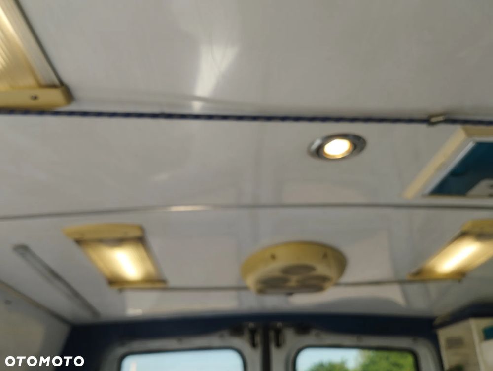 Mercedes-Benz Vito - 20