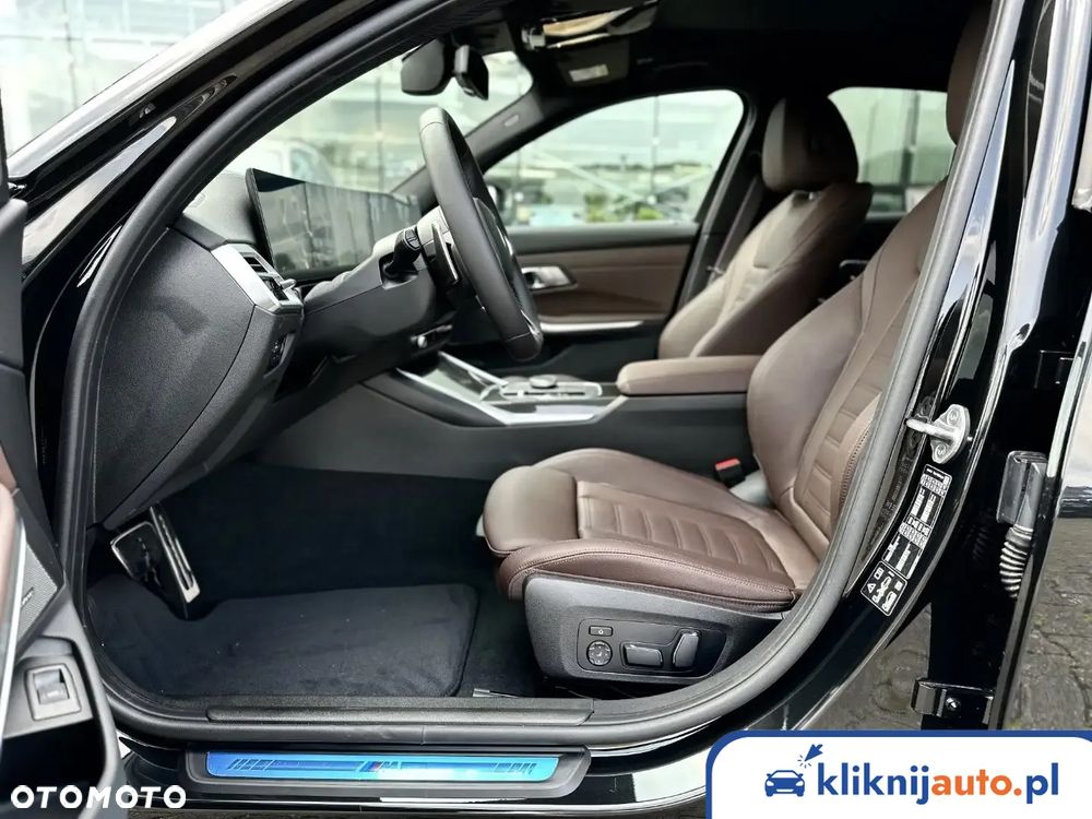 BMW Seria 3 330i xDrive M Sport sport - 12