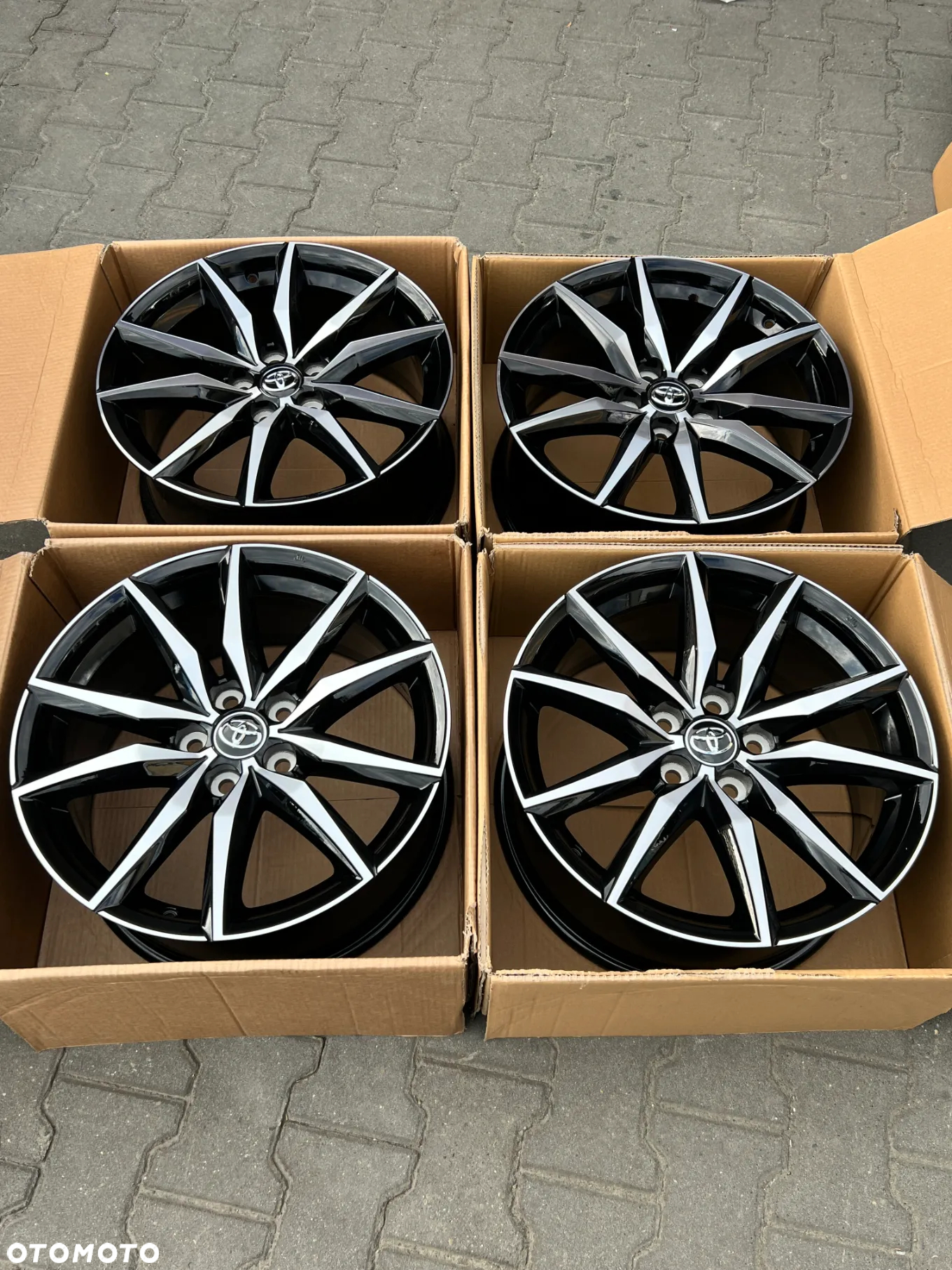 Nowe Oryginalne felgi Toyota CHR Corolla Yaris Cross Avensis RAV 4 Camry 18'' GR - 2