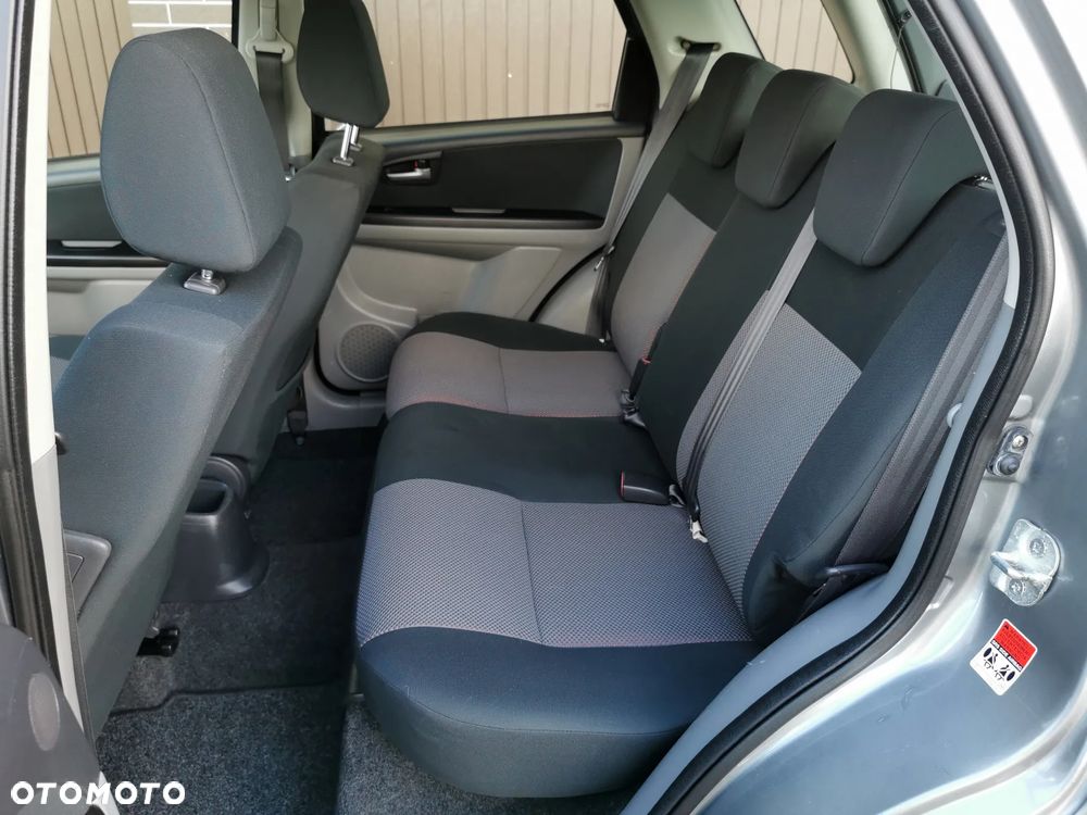 Suzuki SX4 1.9 DDiS DPF Streetline 4x2 Club - 9