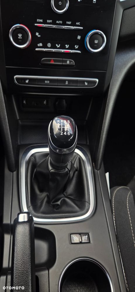 Renault Megane BLUE dCi 115 INTENS - 25