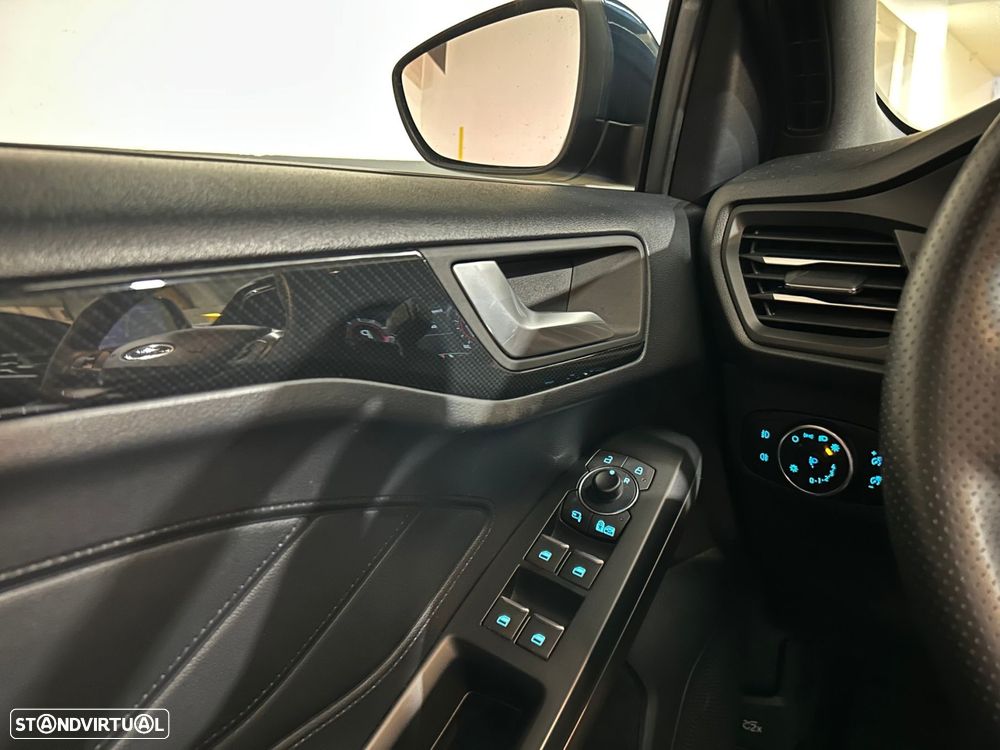 Ford Focus 1.0 EcoBoost MHEV ST-Line X Aut. - 38