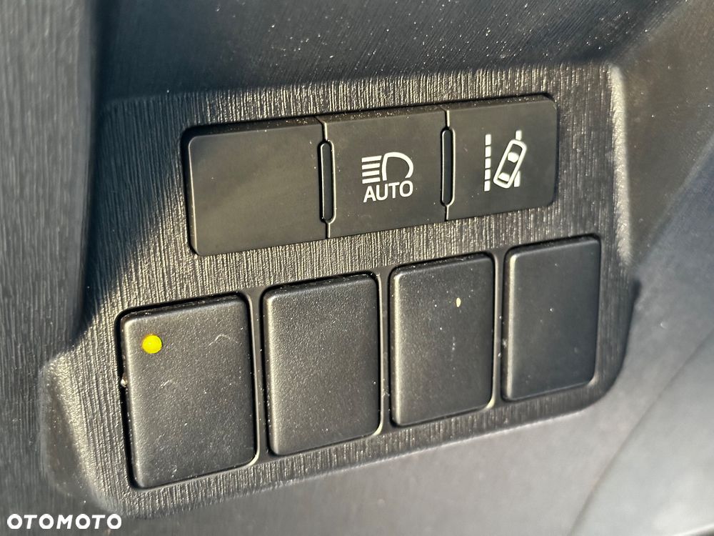 Toyota Prius+ (Hybrid) Executive - 28