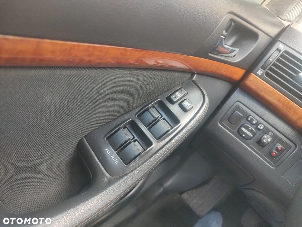 Toyota Avensis 1.8 VVT-i Sol - 11