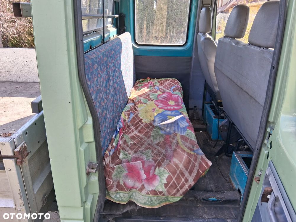 Mercedes-Benz Sprinter - 9