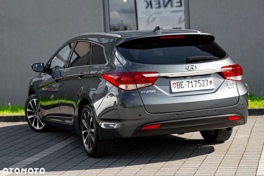 Hyundai i40 Kombi 1.7 CRDi DCT Premium - 12