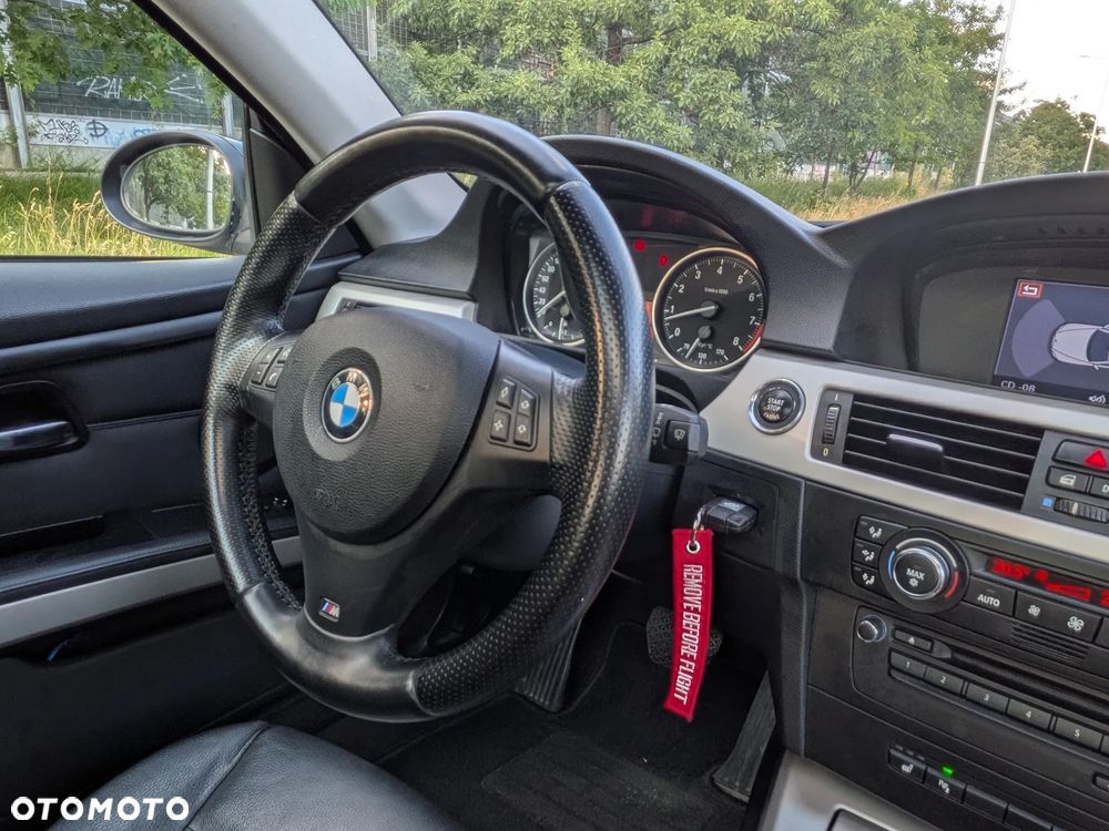 BMW Seria 3 325i - 29