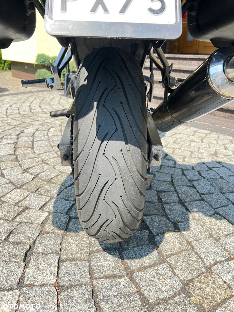 Yamaha FZS - 5