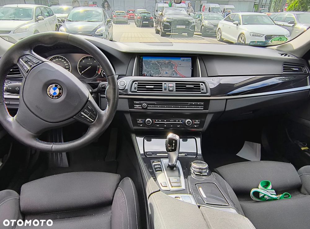 BMW Seria 5 520d - 12