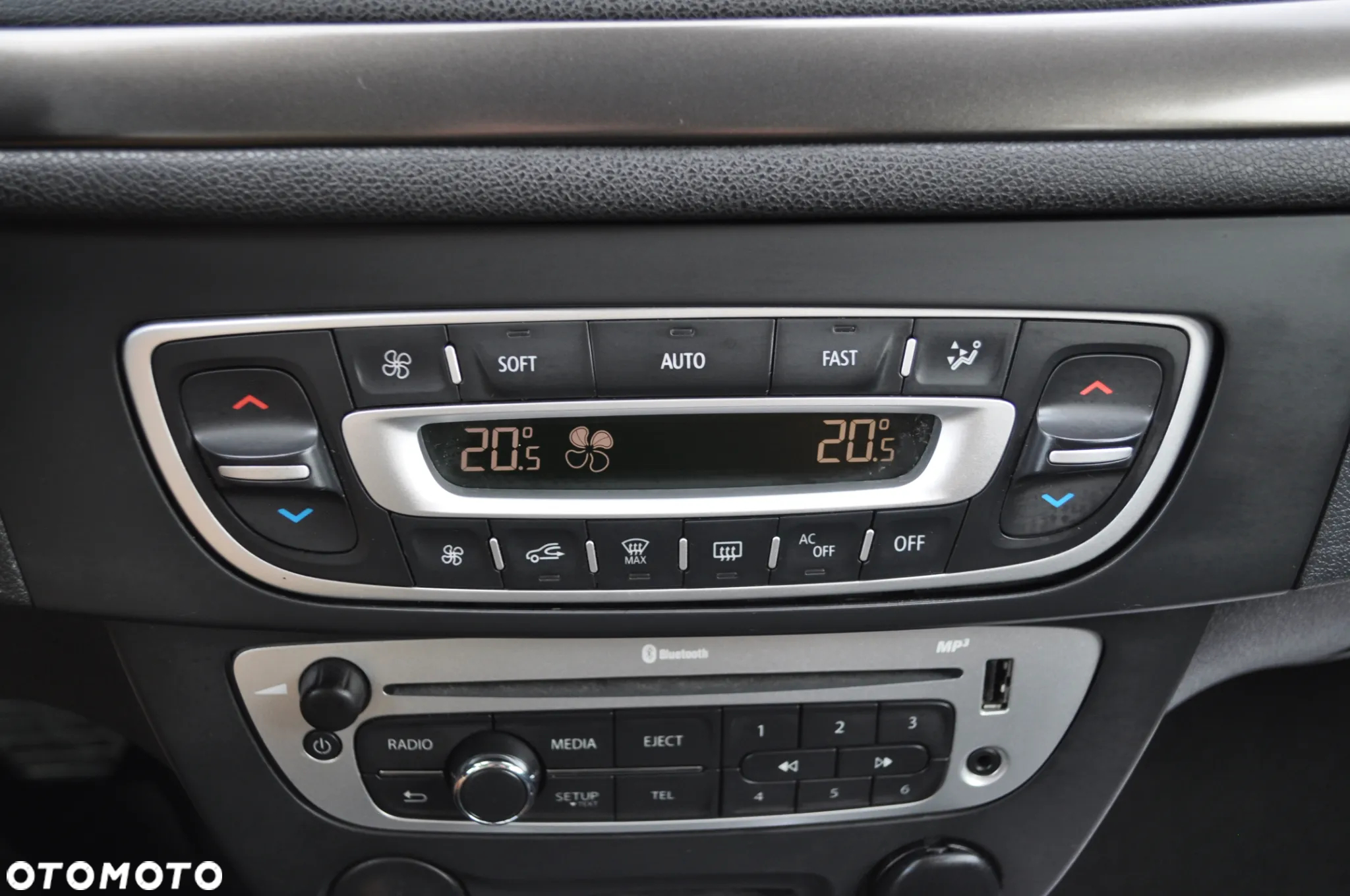 Renault Megane Grandtour ENERGY TCe 115 Start & Stopp LIMITED - 30