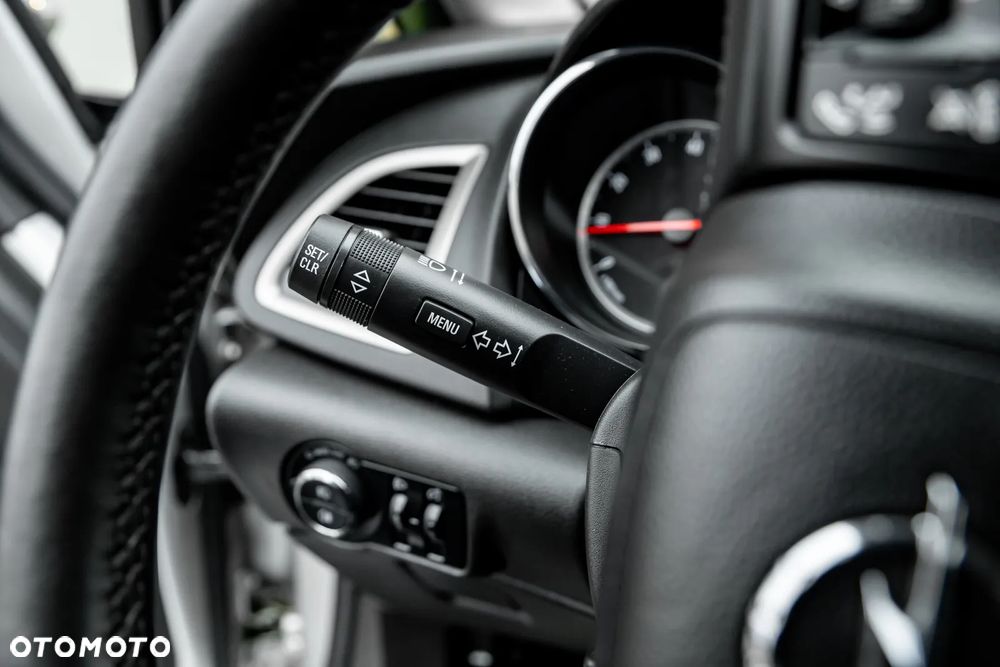 Opel Astra 1.4 Turbo Automatik - 30