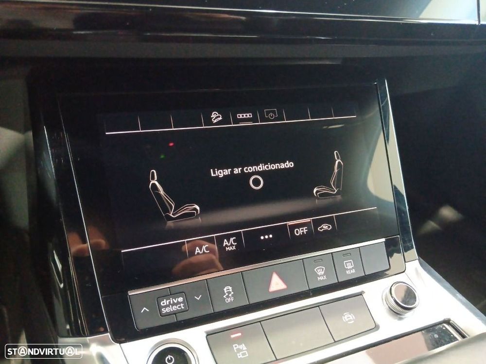 Audi e-tron 55 quattro S line - 23