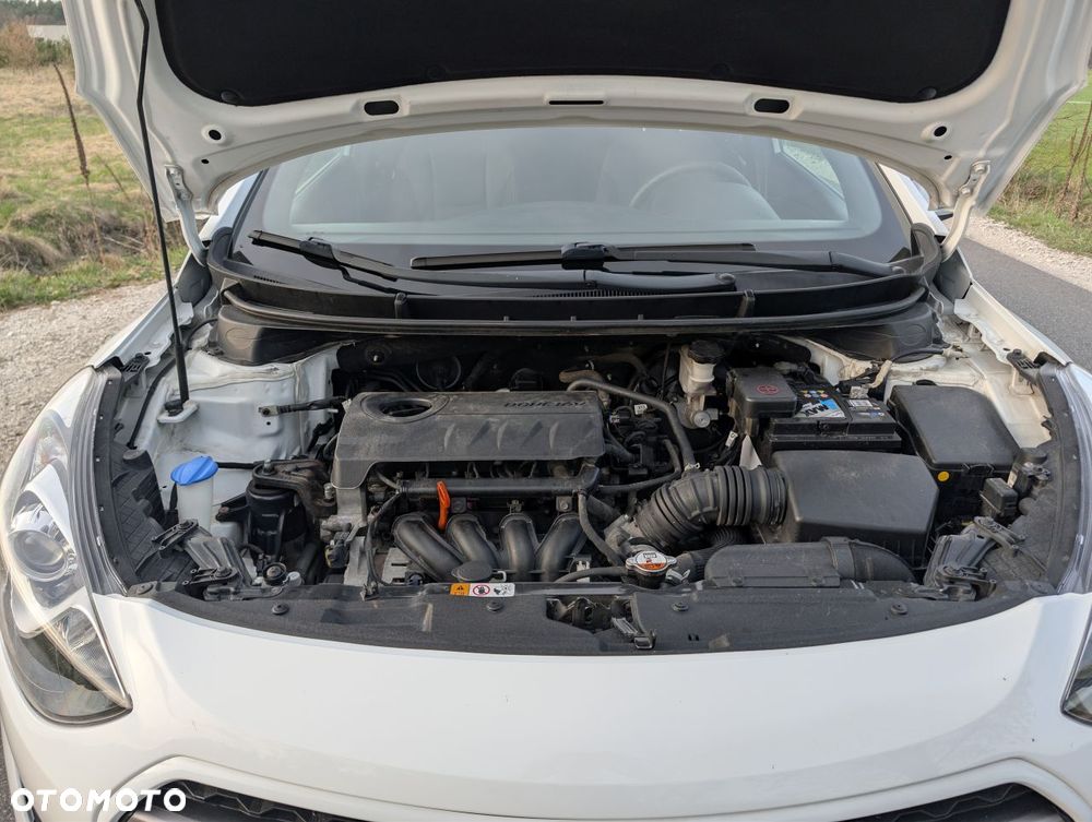 Hyundai i30 blue Kombi 1.4 YES Gold - 22