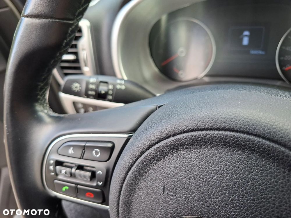 Kia Sportage - 20