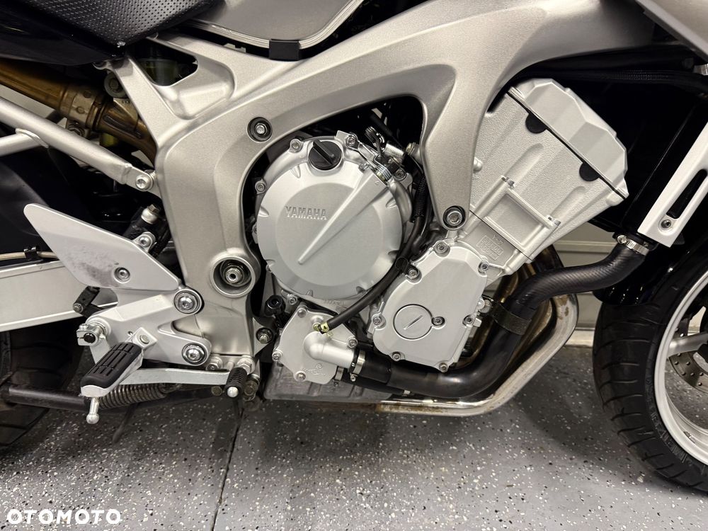 Yamaha FZ6 - 6