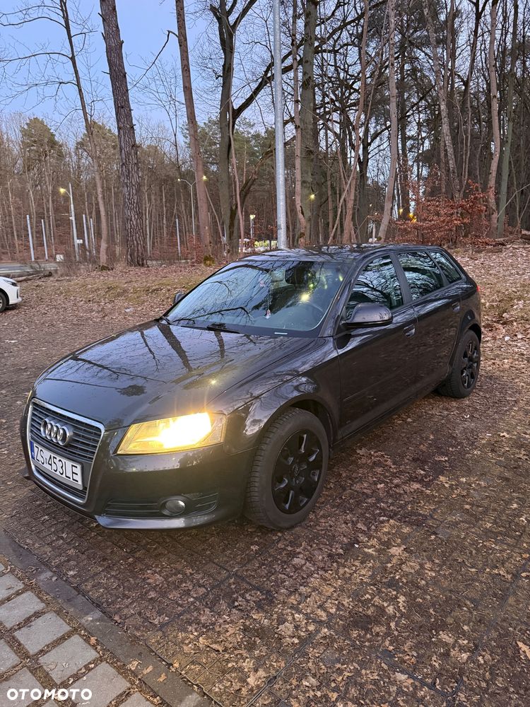 Audi A3 Sportback 1.6 TDI DPF S tronic Attraction - 4