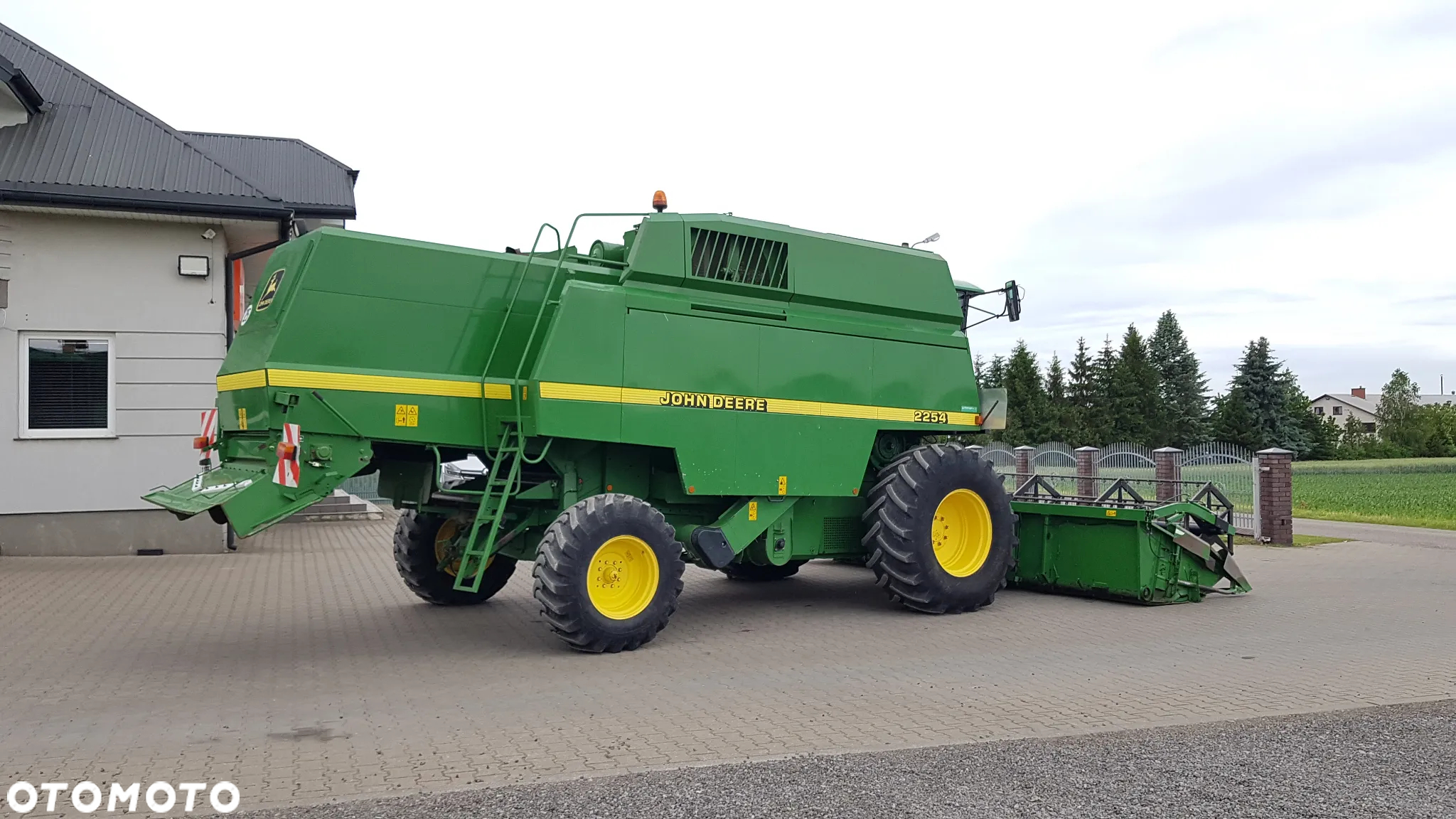 John Deere 2254 - 37