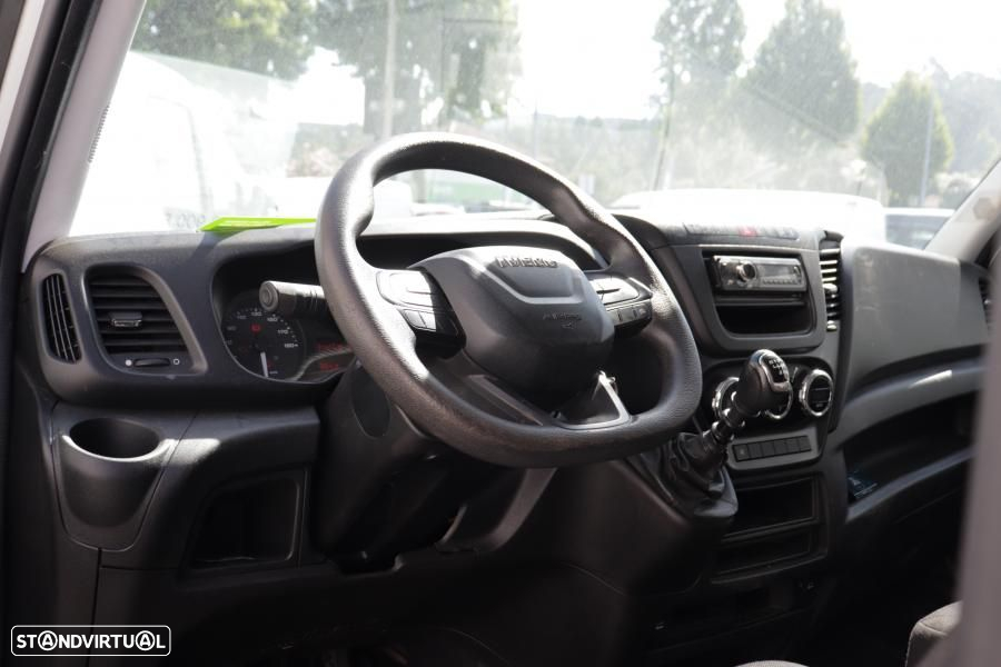 Iveco Daily 35-140 2.3td 140cv L3H2 - 9