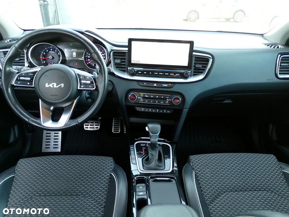 Kia Ceed 1.5 T-GDI Business Line DCT - 21
