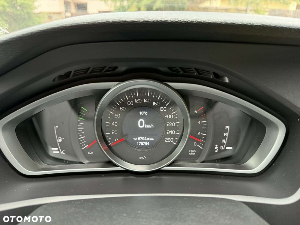 Volvo V40 D2 Geartronic Momentum - 15