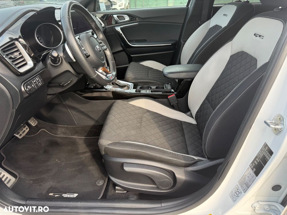 Kia Pro Ceed 1.4 T-GDI DCT7 OPF GT LINE - 14