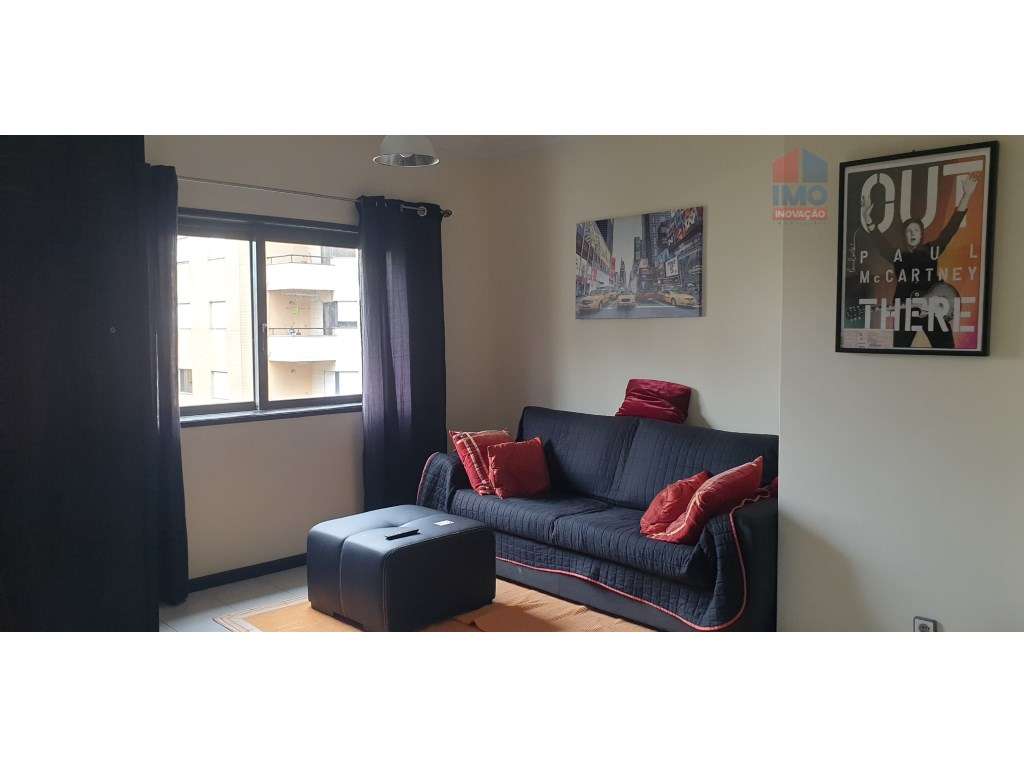 APARTAMENTO T1 PARA RENTABILIZAR - Grande imagem: 5/10