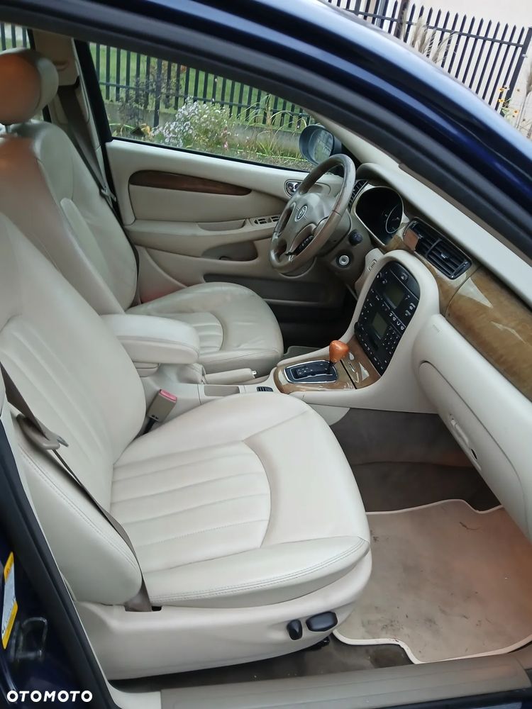 Jaguar X-Type 2.5 V6 4x4 Executive - 12