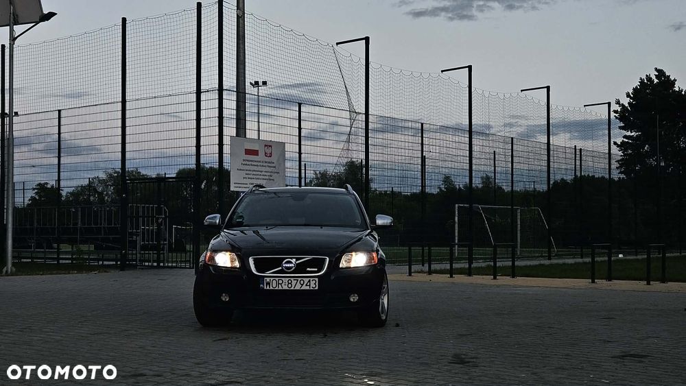Volvo V50 D2 R-Design - 4