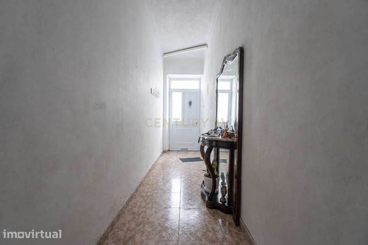 Moradia T3 + Espaço Comercial  | Livramento | Ponta Delgada - Grande imagem: 2/26