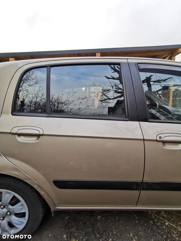 Drzwi tył lewy Hyundai Getz 1.0 2006r - 4