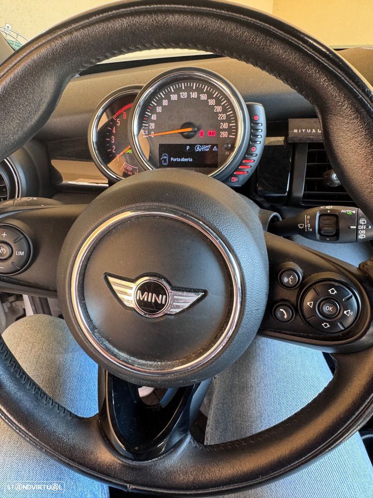 MINI 3 Portas Cooper D Auto - 17