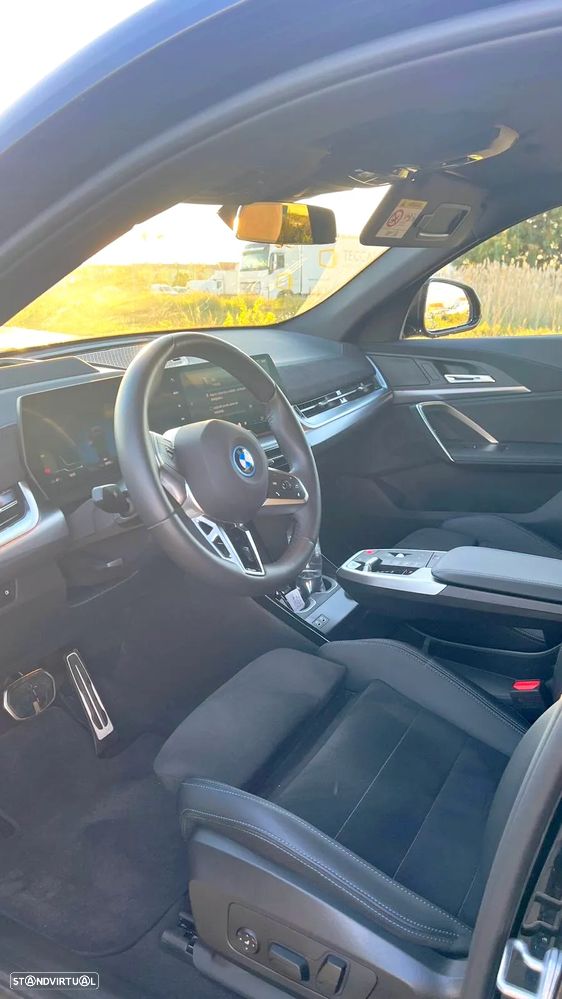 BMW iX2 eDrive20 Pack Desportivo M Pro - 16