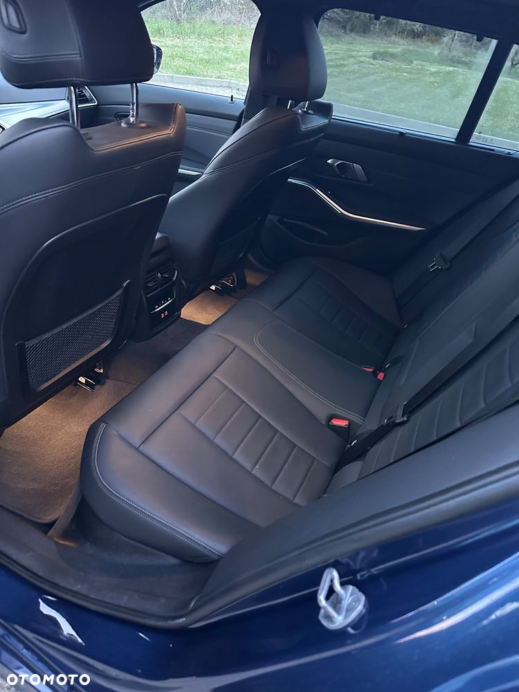 BMW Seria 3 320e PHEV sport - 16