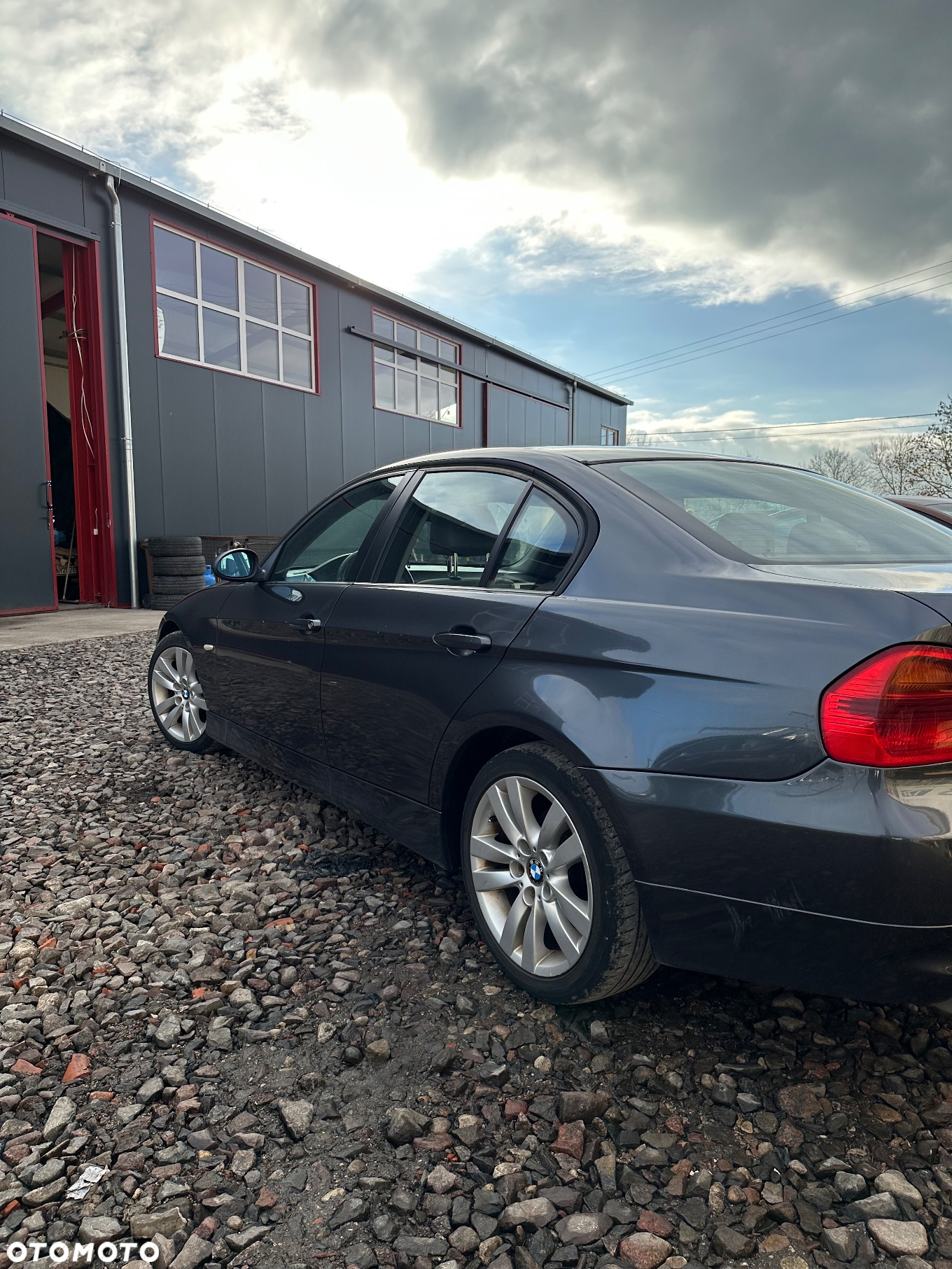 BMW Seria 3 318i - 6