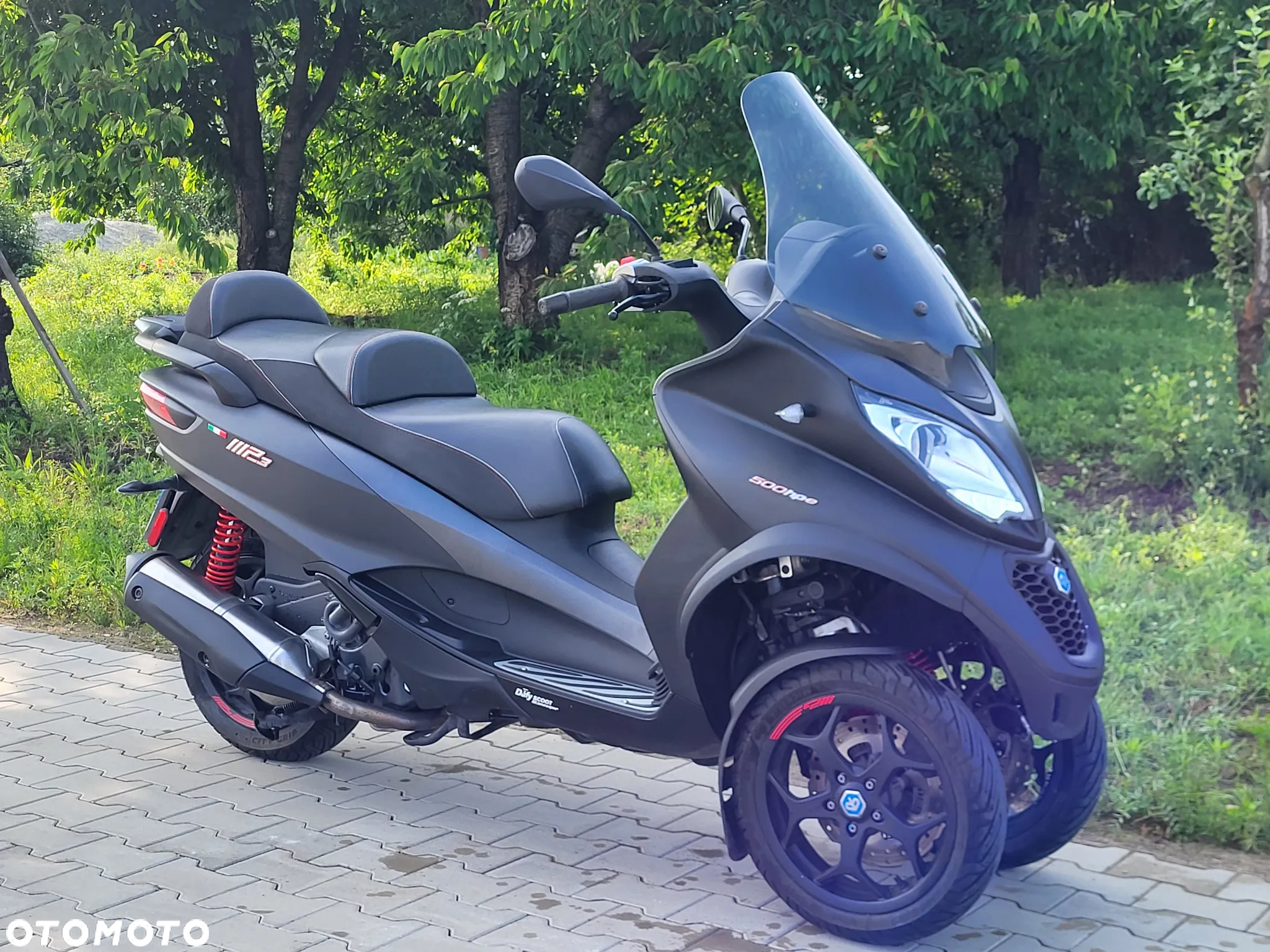 Piaggio MP-3 - 7