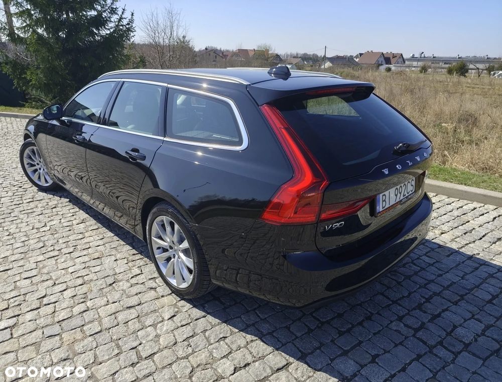 Volvo V90 D3 Momentum - 4
