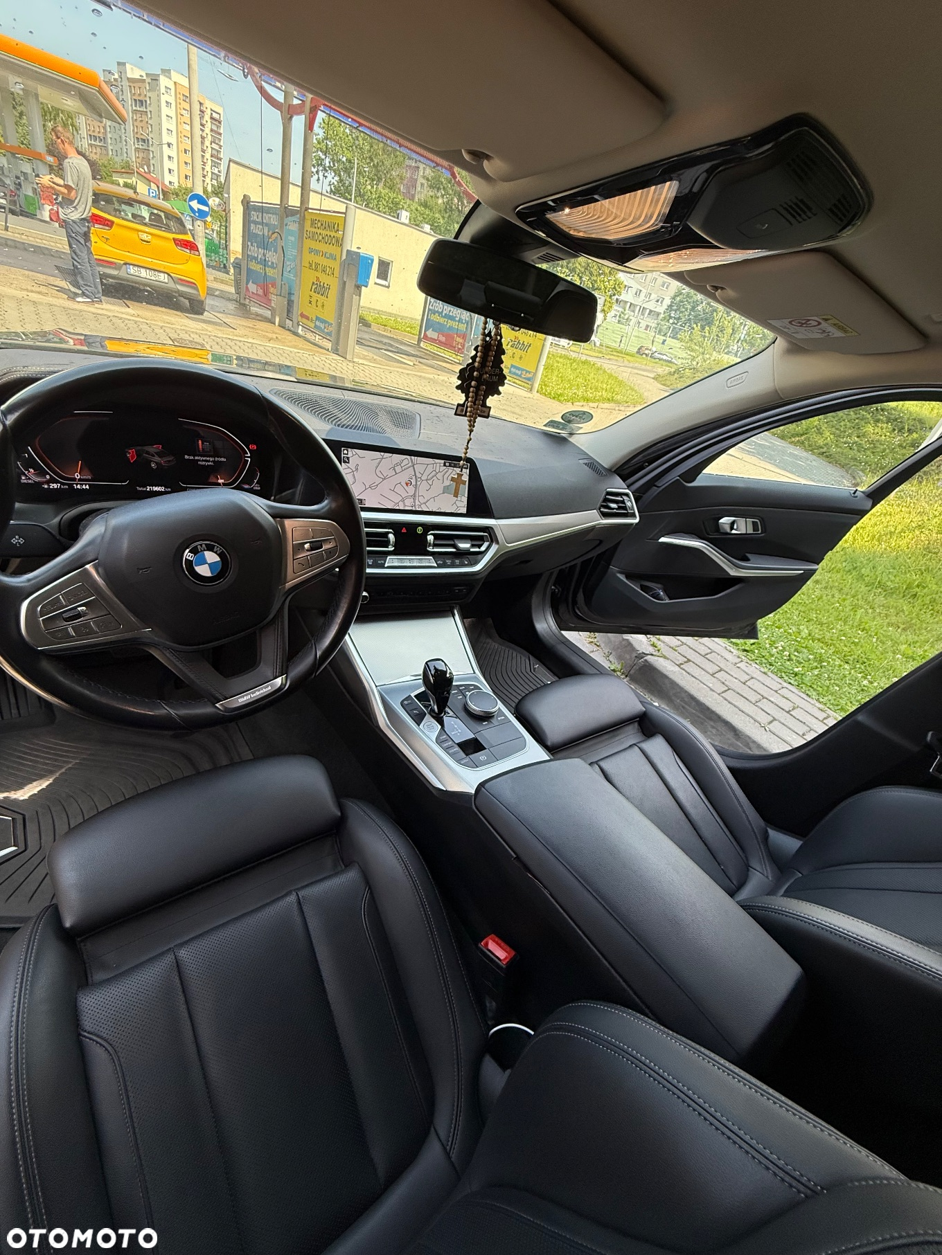 BMW Seria 3 318d Luxury Line - 9