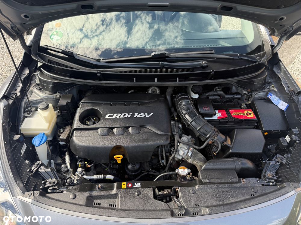 Hyundai i30 blue 1.6 CRDi YES Gold - 36