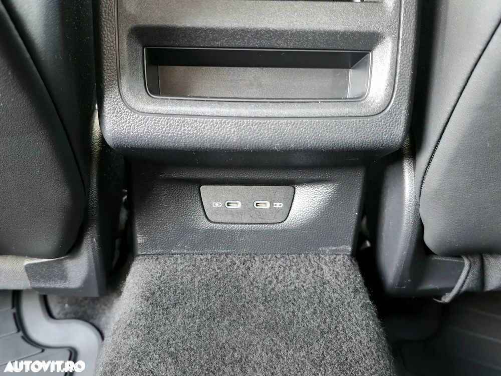Volkswagen Golf 2.0 TDI SCR DSG R-Line - 12