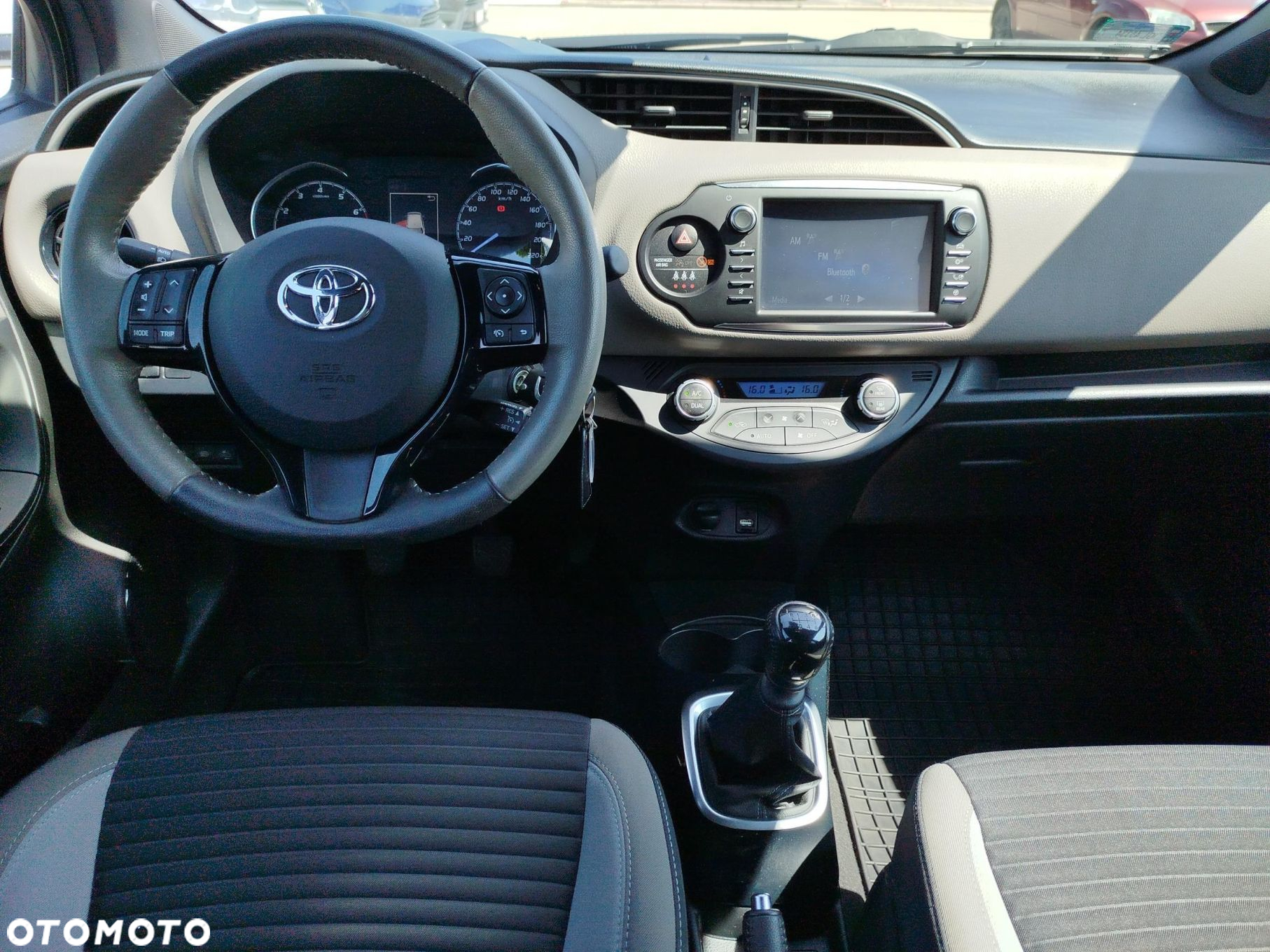 Toyota Yaris - 11