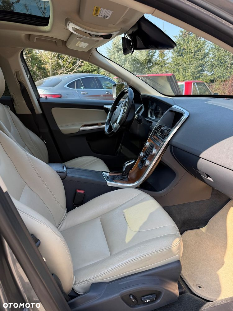 Volvo XC 60 T5 Drive-E Summum - 11
