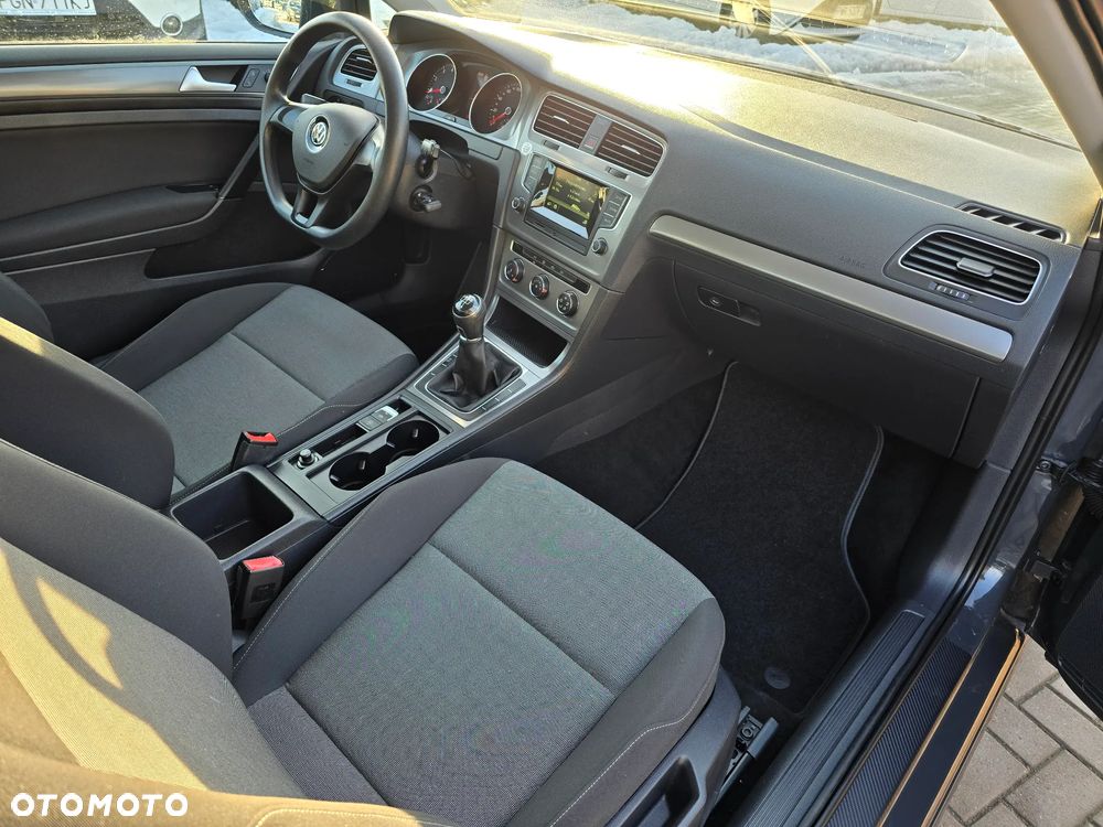 Volkswagen Golf - 11