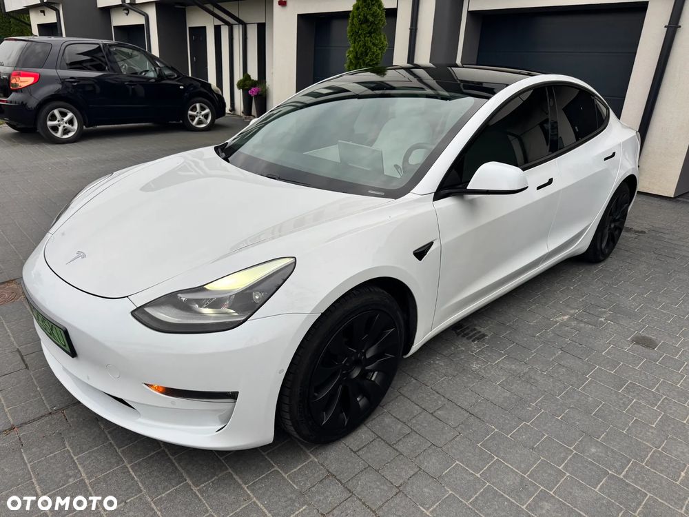 Tesla Model 3 - 5