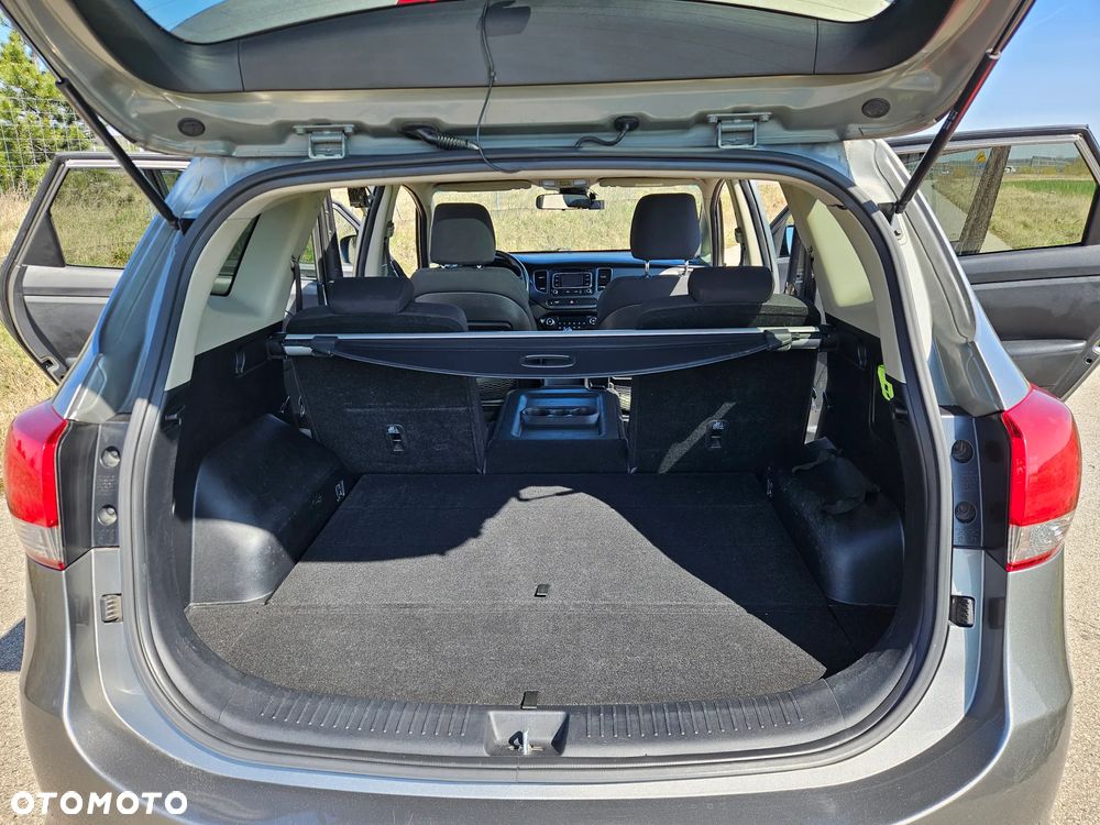 Kia Carens 1.7 CRDi M - 22