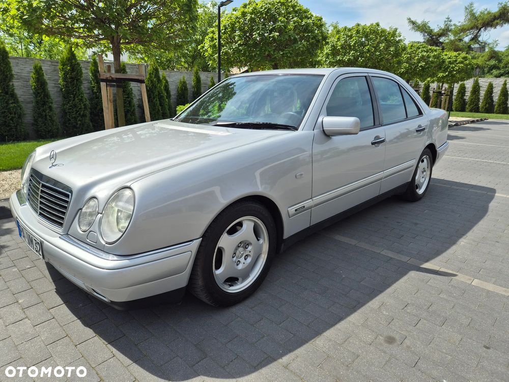 Mercedes-Benz Klasa E - 2
